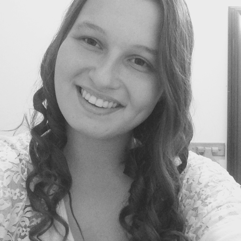 Meet your posher, Kayla